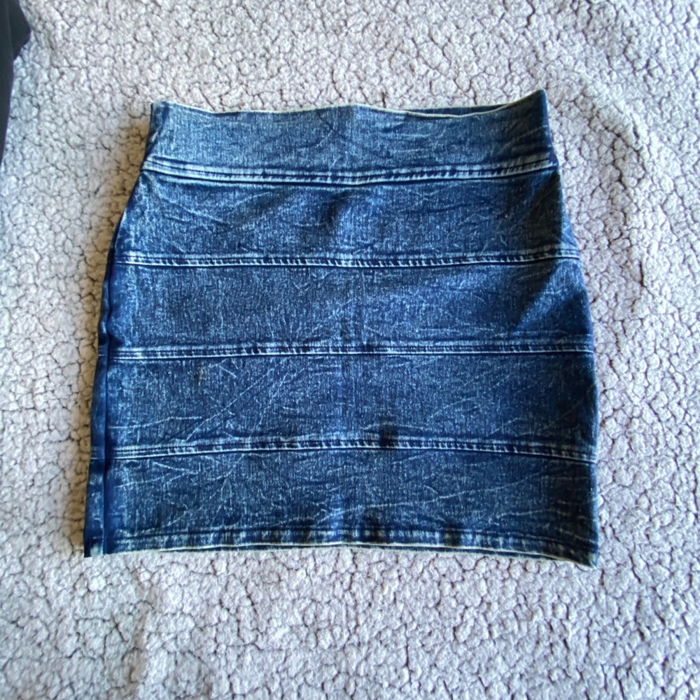 Denim skirt